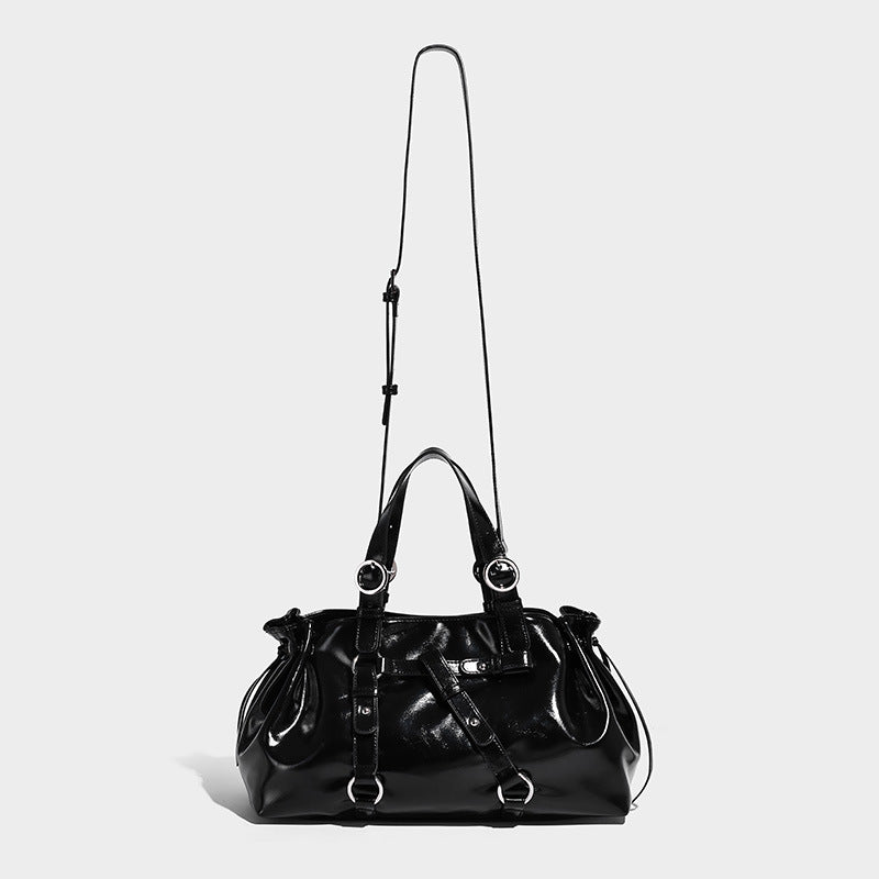 VELORA Noir Slouch Bag