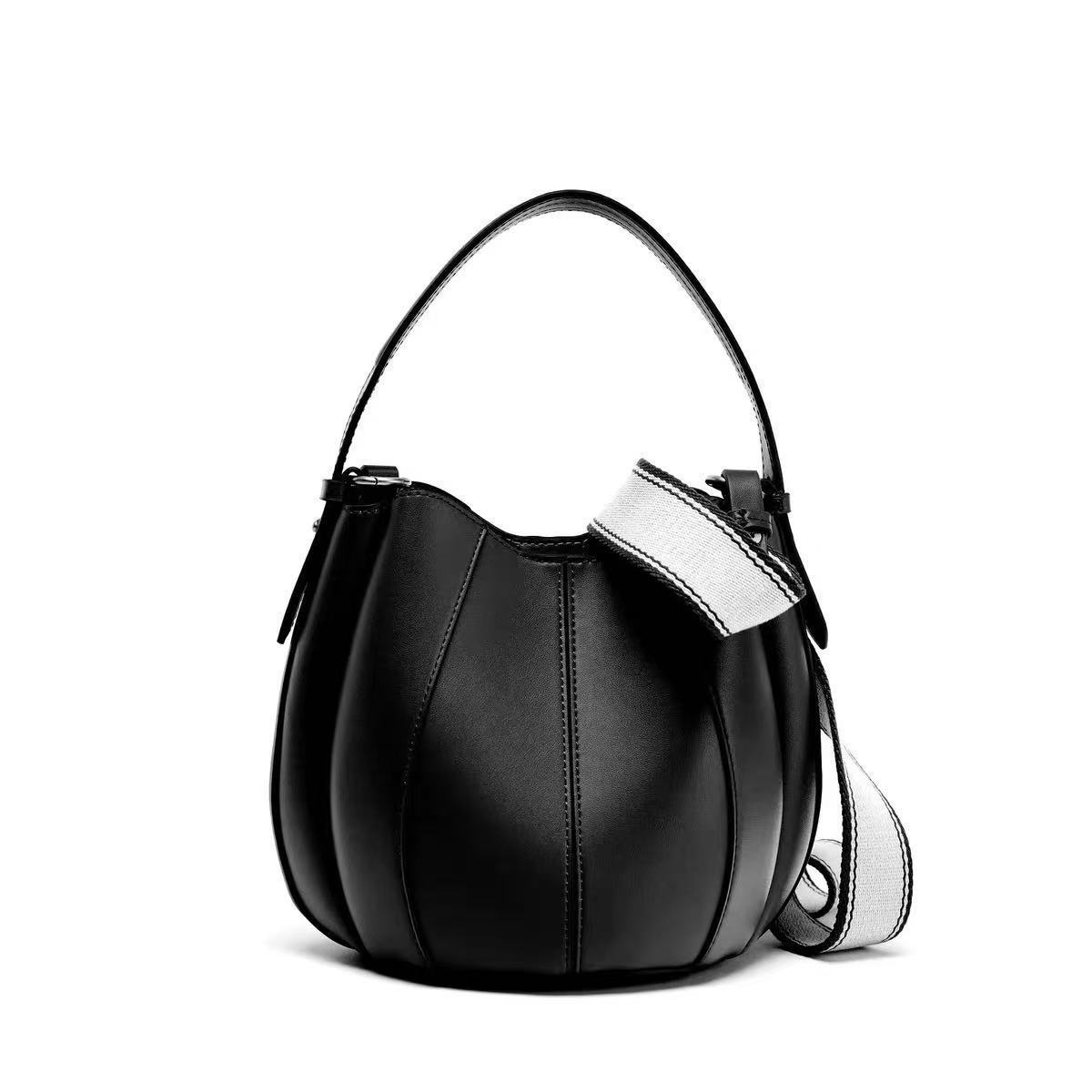 Velmora Canvas Bucket Bag