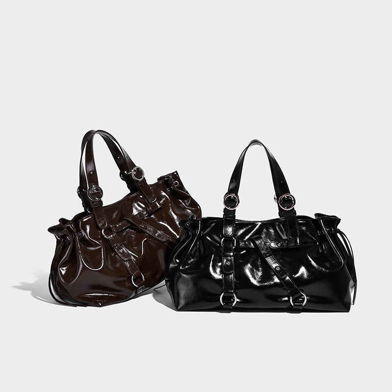 VELORA Noir Slouch Bag