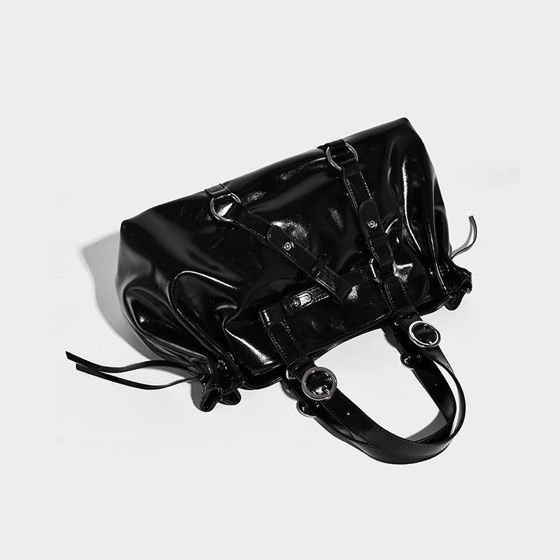 VELORA Noir Slouch Bag